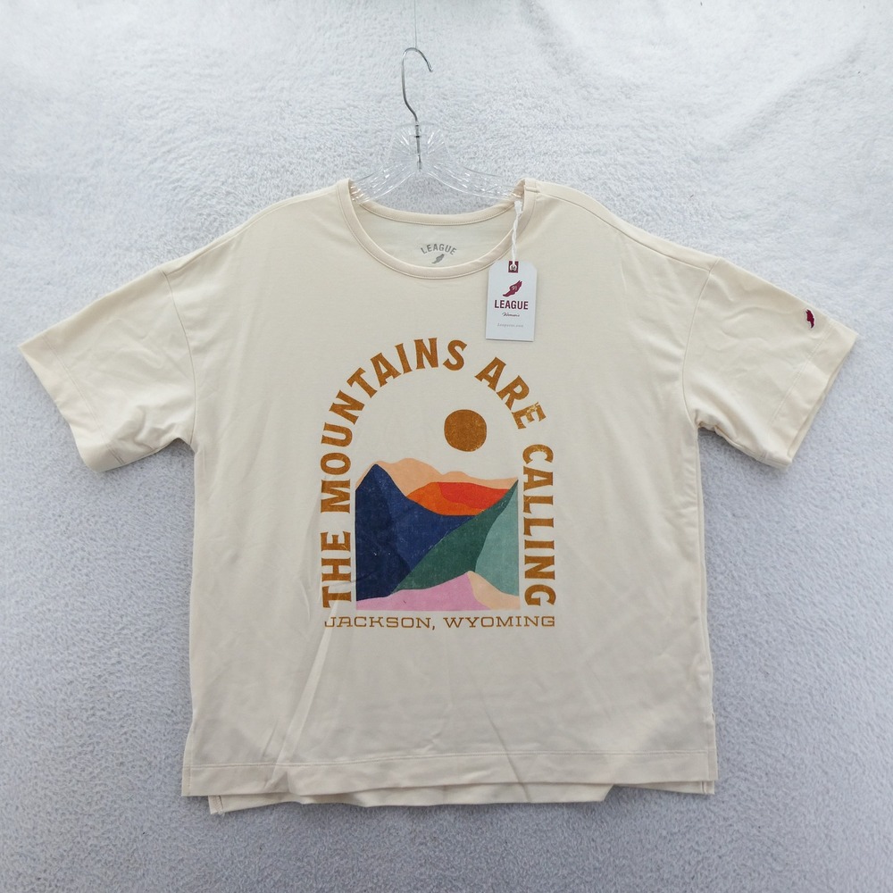 League T-Shirt Womens Medium Jackson Wyoming Mountains Are Calling Cream Graphic